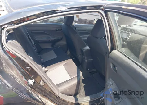 2021 Nissan Versa S 5-Speed Manual Transmission z USA, uszkodzony, nr VIN 3N1CN8BV4ML917525